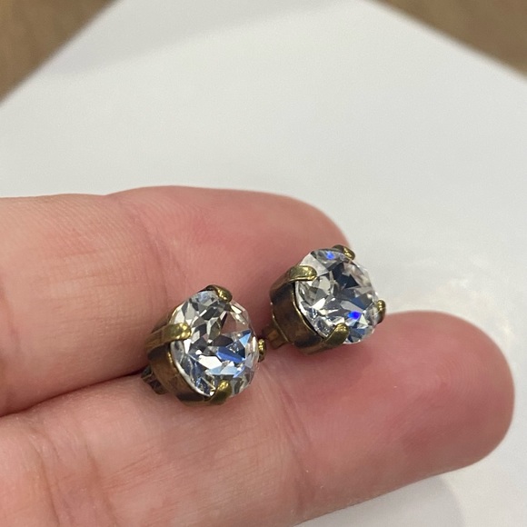 Radiant cut Swarovski crystal earrings - Picture 3 of 5